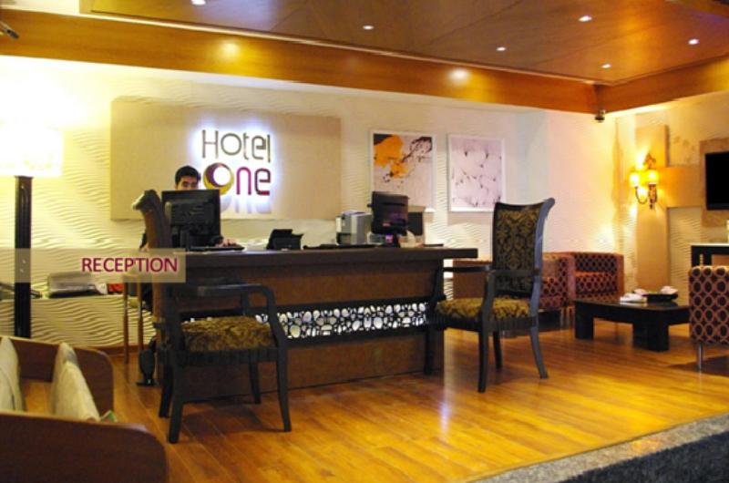 Hotel One Down Town Lahore